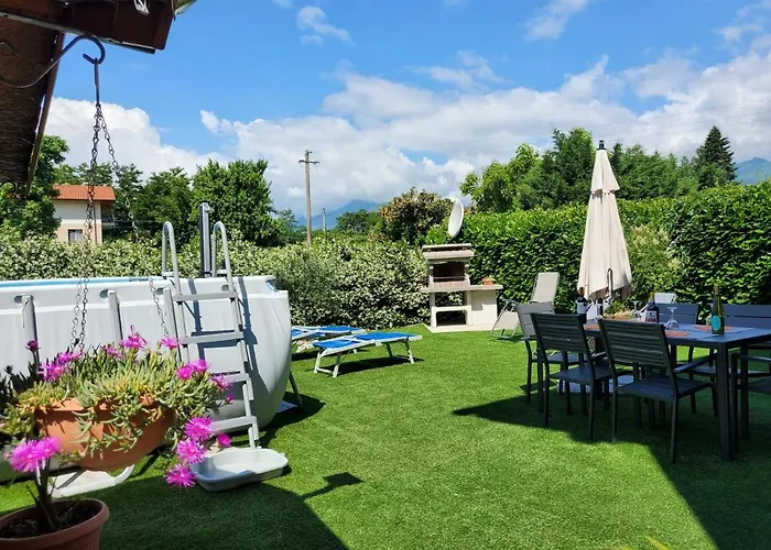 A Due Passi Dal Holiday home Colico